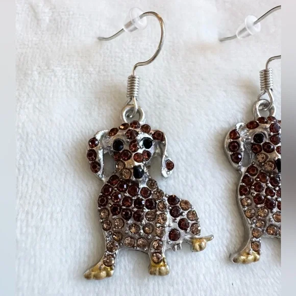Dachshund Dog Dangle Sparkly Earrings New - Picture 4 of 6